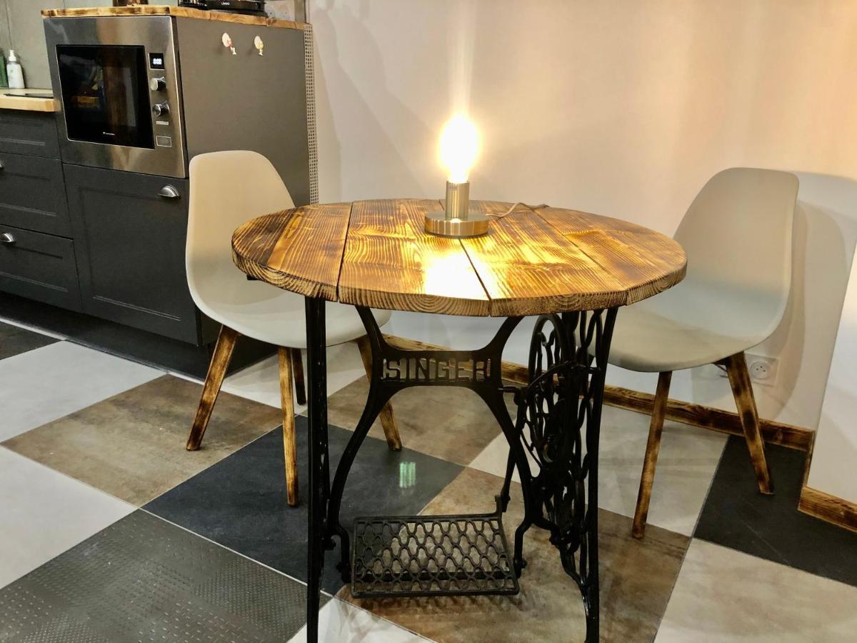 Studio Cocooning Spa, Lit Xxl, Cour Exterieure Le Puy-en-Velay المظهر الخارجي الصورة