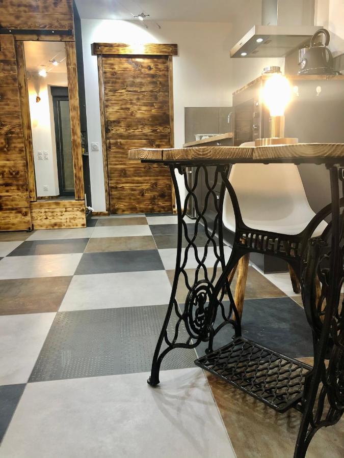Studio Cocooning Spa, Lit Xxl, Cour Exterieure Le Puy-en-Velay المظهر الخارجي الصورة